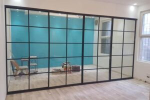 Báo giá thi công làm vách nhôm kính tại TPHCM【Giá rẻ nhất】